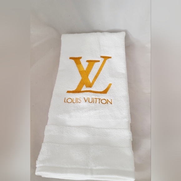Embroidered Louis Vuitton Hand Towel - Picture 4 of 4